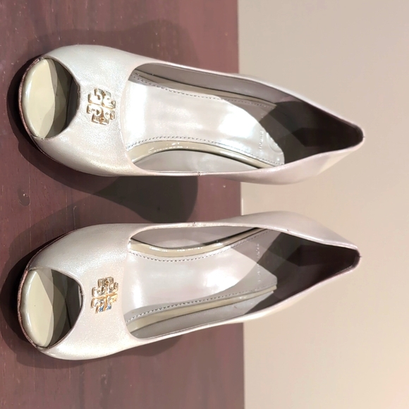 TORY BURCH Jolie Leather Peep Toe Wedge heels - Picture 3 of 4